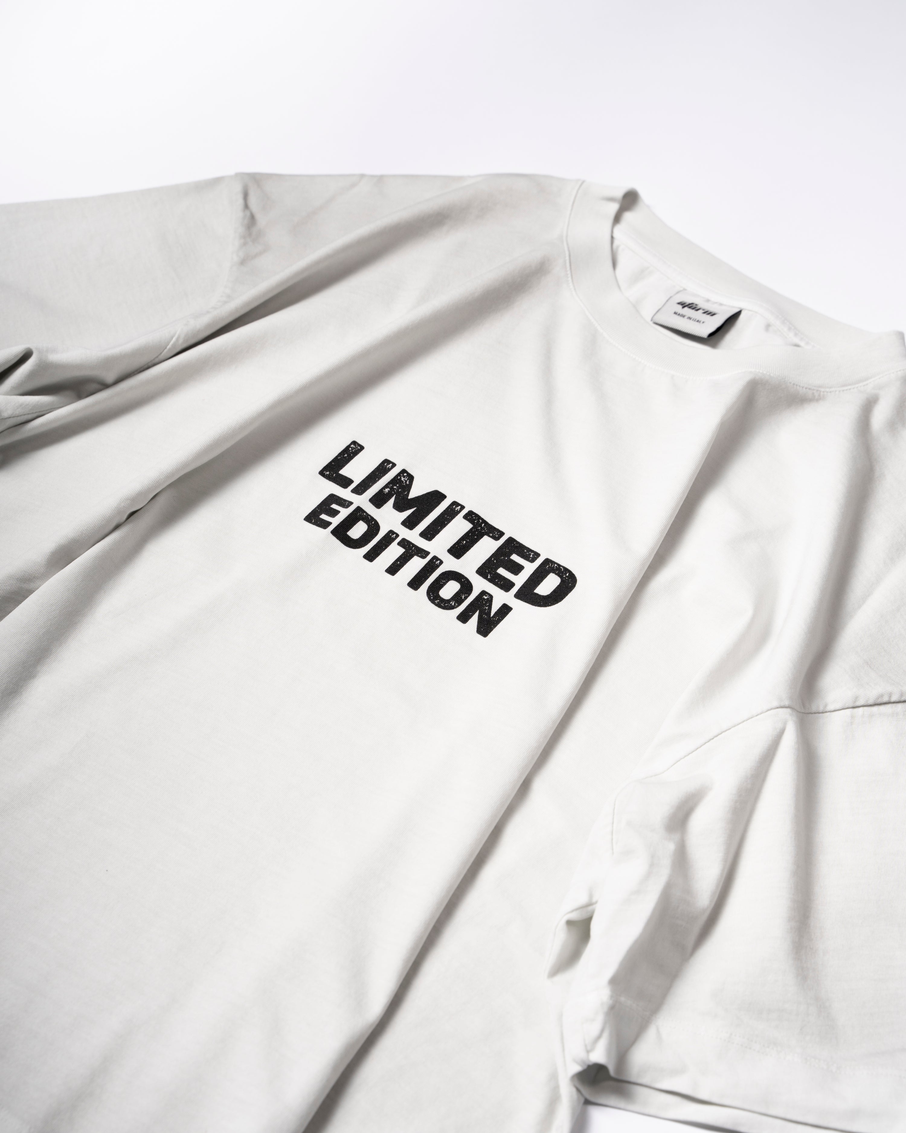 LIMITED LIGHT TEE